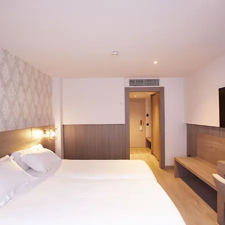 Hotel Grand Plaza & Wellness 5*
