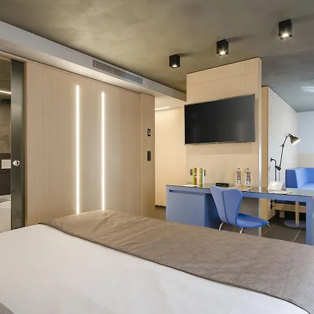 Hotel Metropolis 4*
