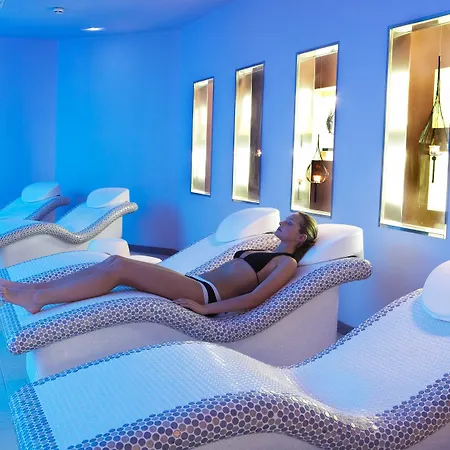 Hotel Grand Plaza & Wellness 5*