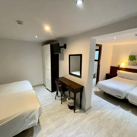Aston Hotel 3*