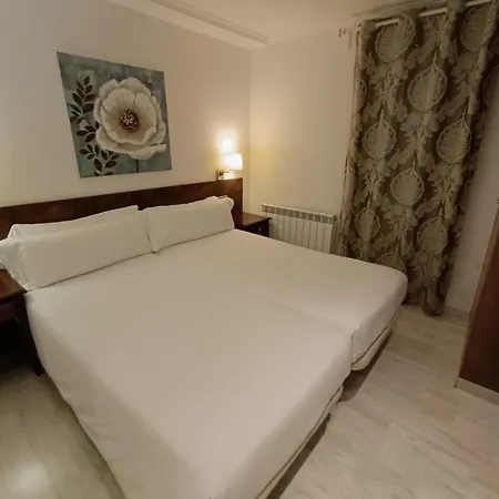 Aston Hotel 3*