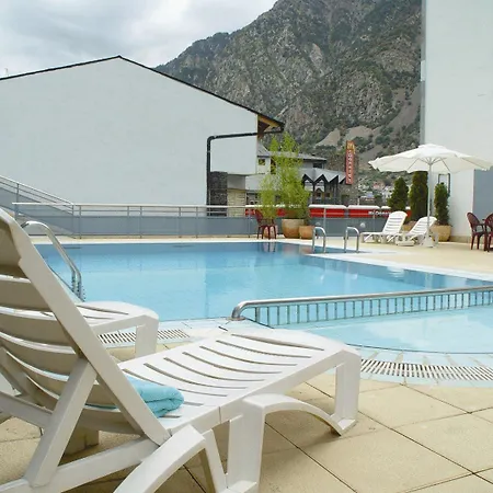 Zenit Diplomatic Hotel
