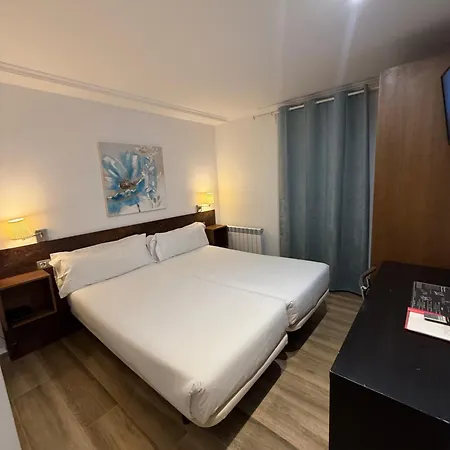 Aston Hotel