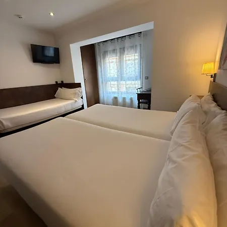 Aston Hotel 3*