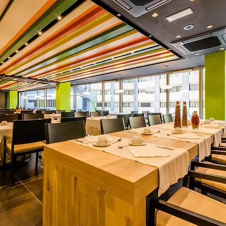 Metropolis Hotel 4*