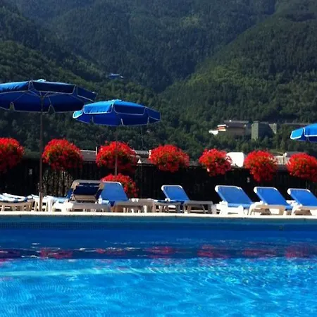Hotel Pyrenees 3*