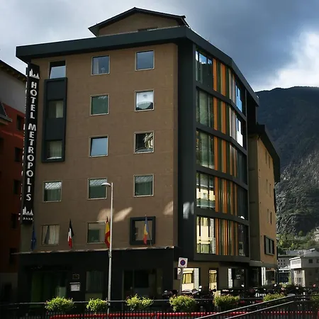 Metropolis Hotel