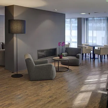 Exe Prisma Hotel 4*