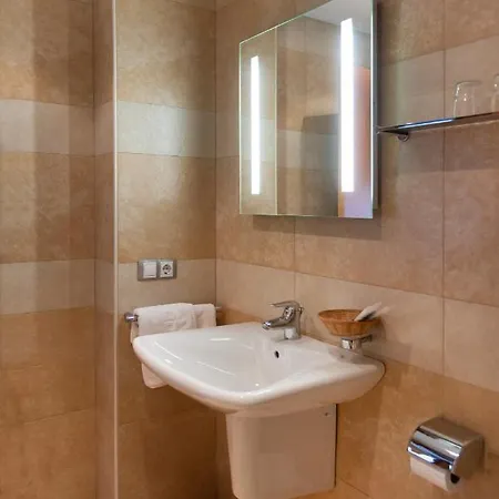 Iceberg Apartamento 3*