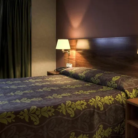 Zenit Diplomatic Hotel 4*