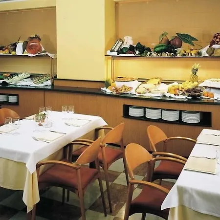 Zenit Diplomatic Hotel 4*