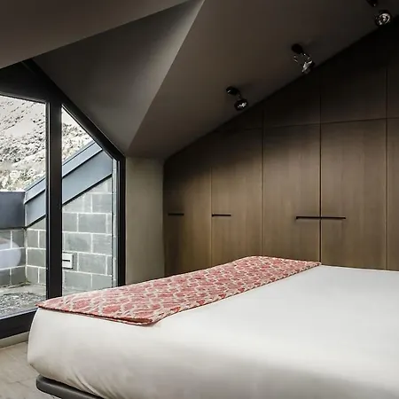 Exe Prisma Hotel 4*