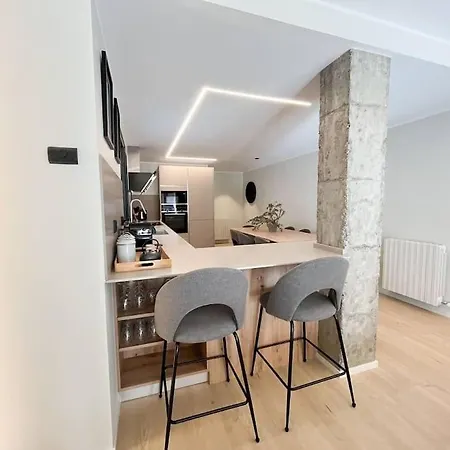 Apartment Atico Duplex De Lujo - Clasificacion 5 Estrellas - 8pax - A Pie Del Centro - 2 Parkings L By Bonesvacances *