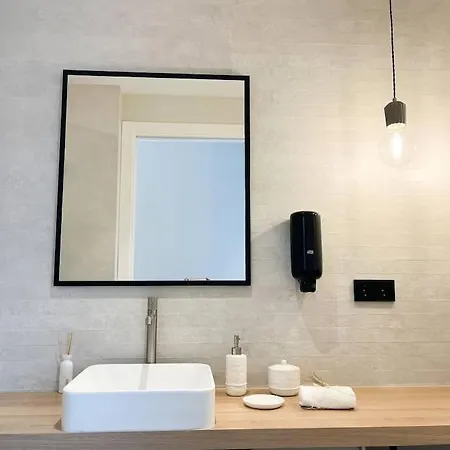 Atico Duplex De Lujo - Clasificacion 5 Estrellas - 8pax - A Pie Del Centro - 2 Parkings L By Bonesvacances Andorra la Vella