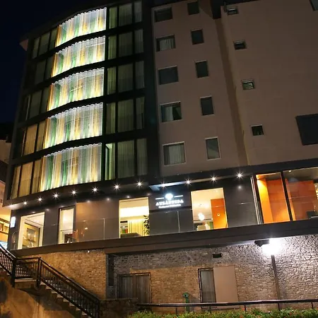 Metropolis 4* Andorra la Vieja